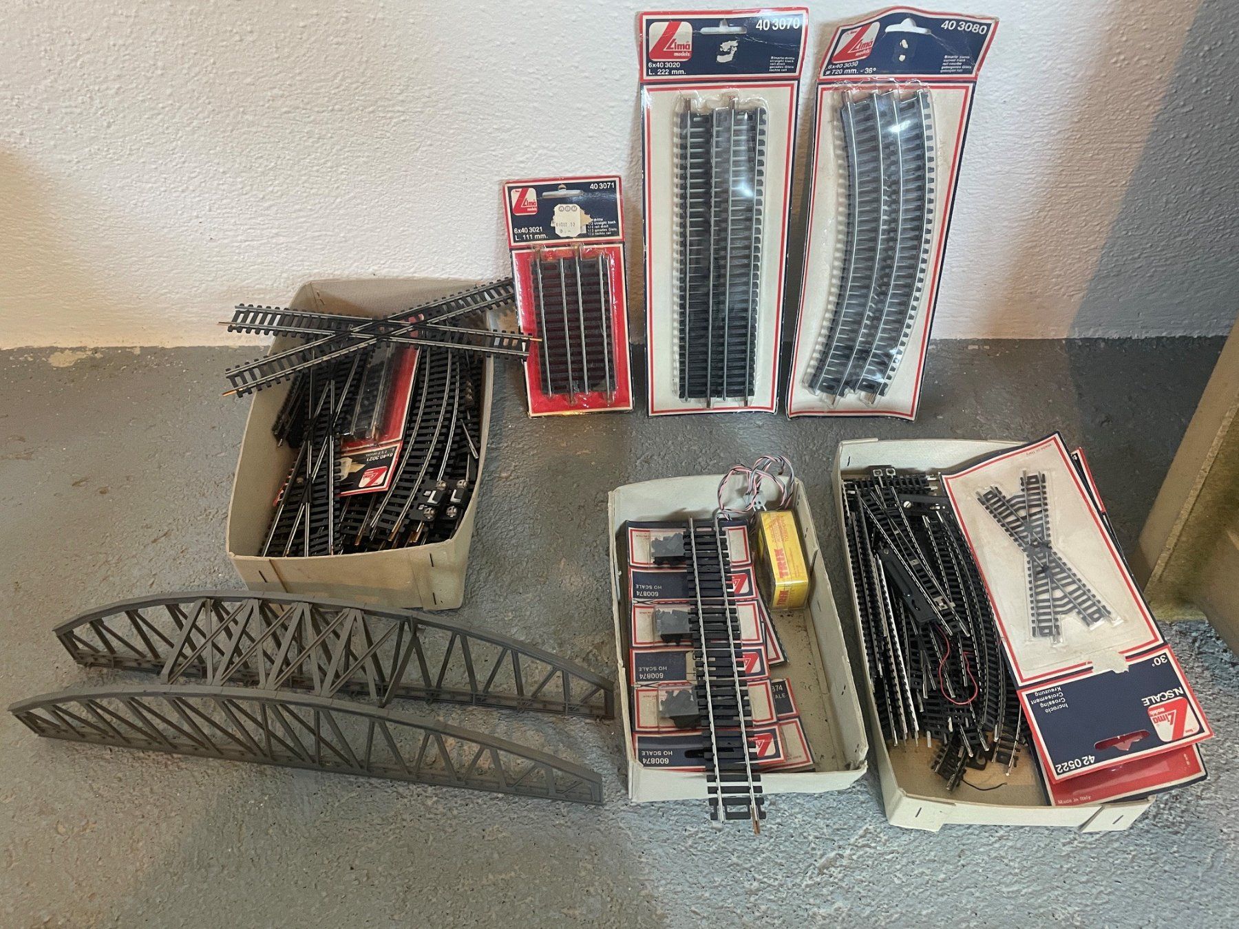 Trains électriques: Modelleisenbahn-Sammlung – Défectueux à Buchs ZH par Gladiatore 7