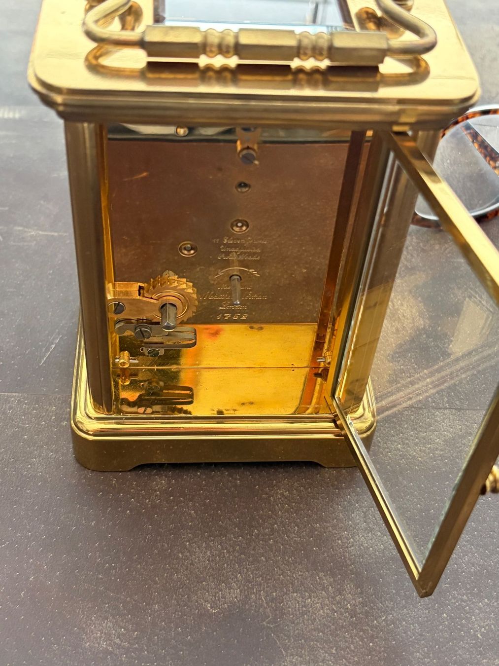 Orologi da terra & Orologi da parete: Matthew Norman Tischuhr (funktionsfähig) – Usato da Zürich venduto da Airflow22 5