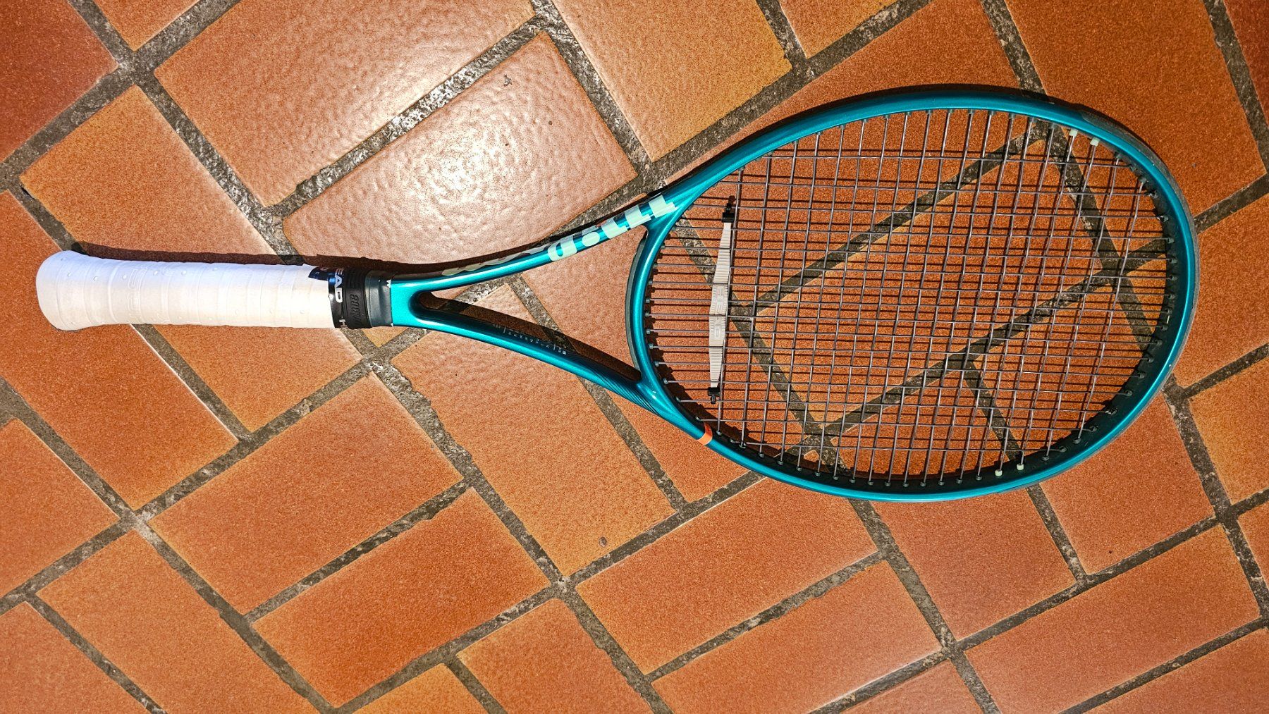 Wilson Racchette: Der neue Wilson Blade 2026, V10, 98er, 16x19 – Usato da Wädenswil venduto da Damanhur 1