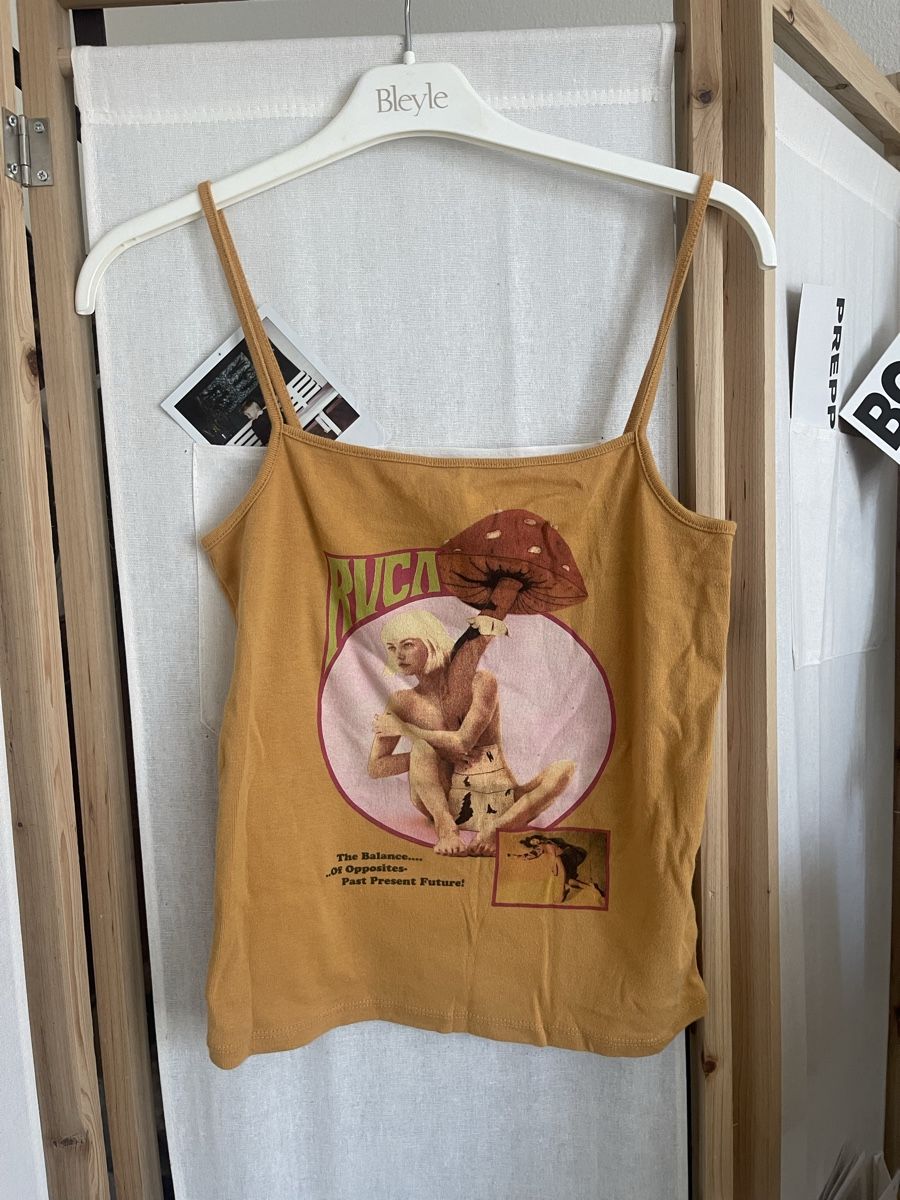 Top: Cami top with vintage print – Usato da Fribourg venduto da nel_6tdw