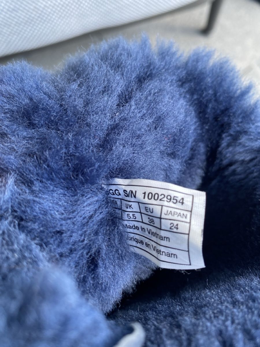 Ugg Damenschuhe: Ugg Boots Bailey Bow ll Blau mit Schlaufe. – Gebraucht aus Erlenbach ZH von renata-c 3