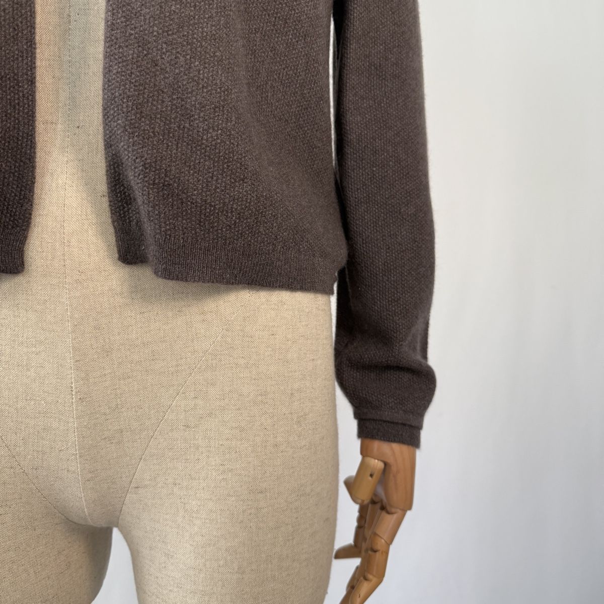 Hemisphere Maglioni & Felpe: HEMISPHERE Silk/Cashmere Cardigan – Nuovo (secondo la descrizione) da Emmen venduto da Nightingale_2022 1