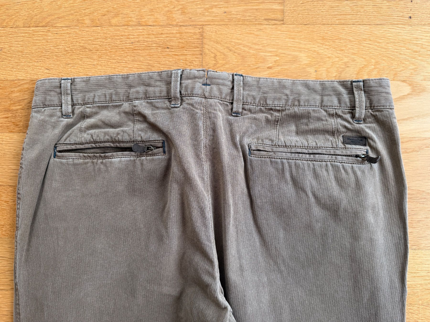 Massimo Dutti Pantaloni: Herren Hosen Massimo Dutti - Gr. 32 – Usato da Baden venduto da polveres 3