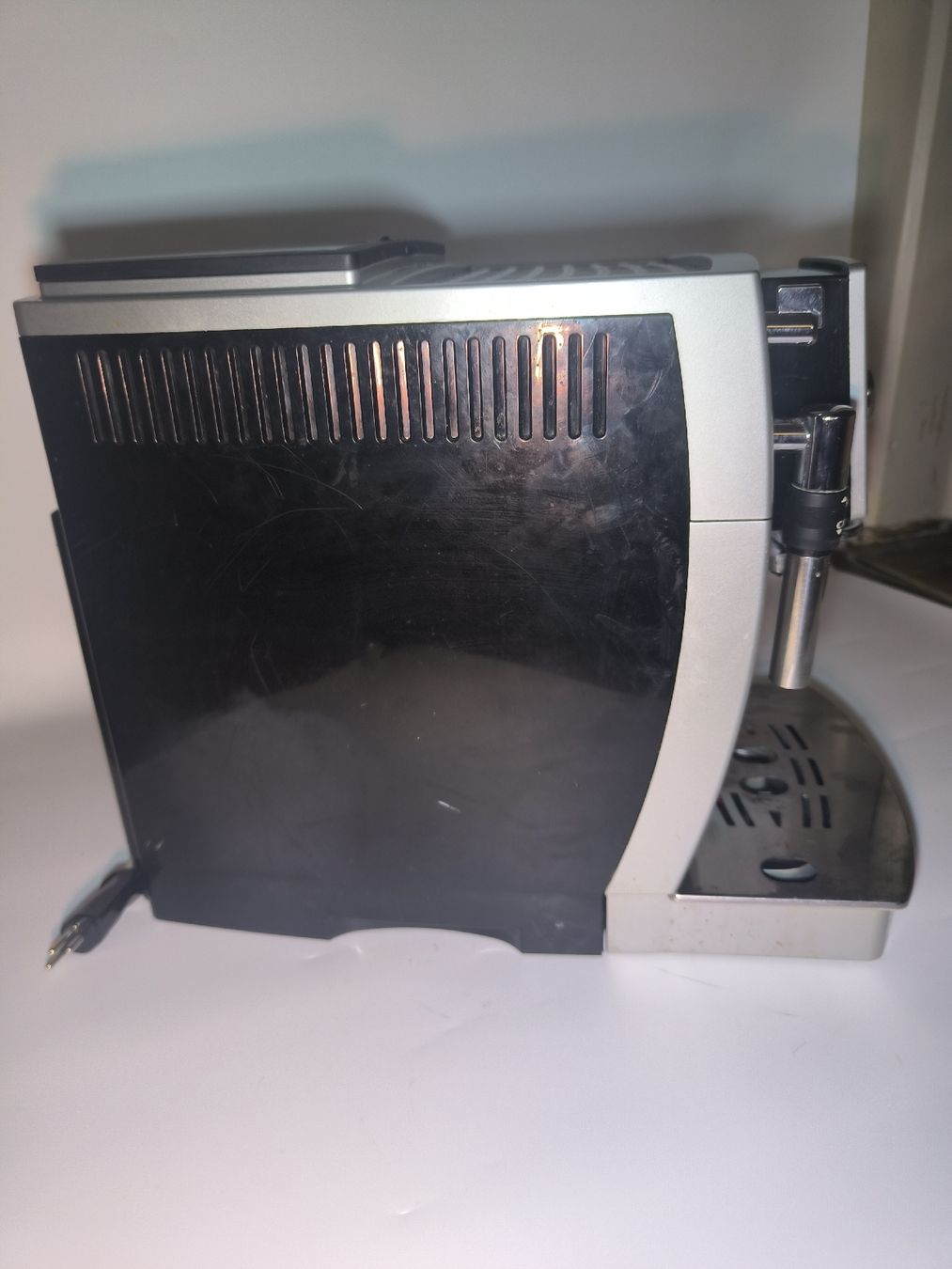 De'Longhi Macchine per caffè & Macchine per espresso: DeLonghi Intensa Kaffeevollautomat  – Difettoso da Bargen SH venduto da sti_drf8 2