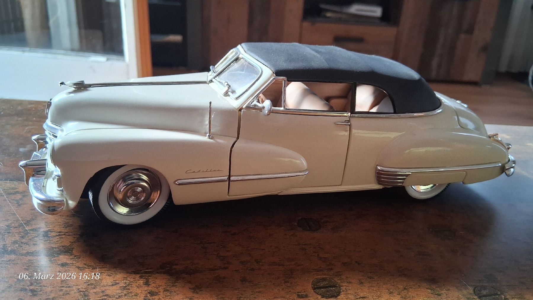 Anson Modellini d'auto: 1:18 Cadillac Serie 62 – Usato da Wolfenschiessen venduto da 2-stroke-garage