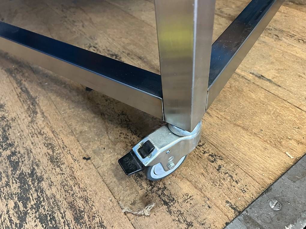 Scrivanie: 2 Büro-, Arbeitstische – Usato da Zürich venduto da hpwagner 6