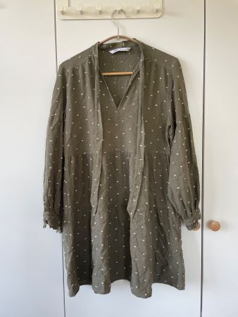 ZARA Tunikakleid Minikleid Khaki Punkte Gr. S (100% Viskose)