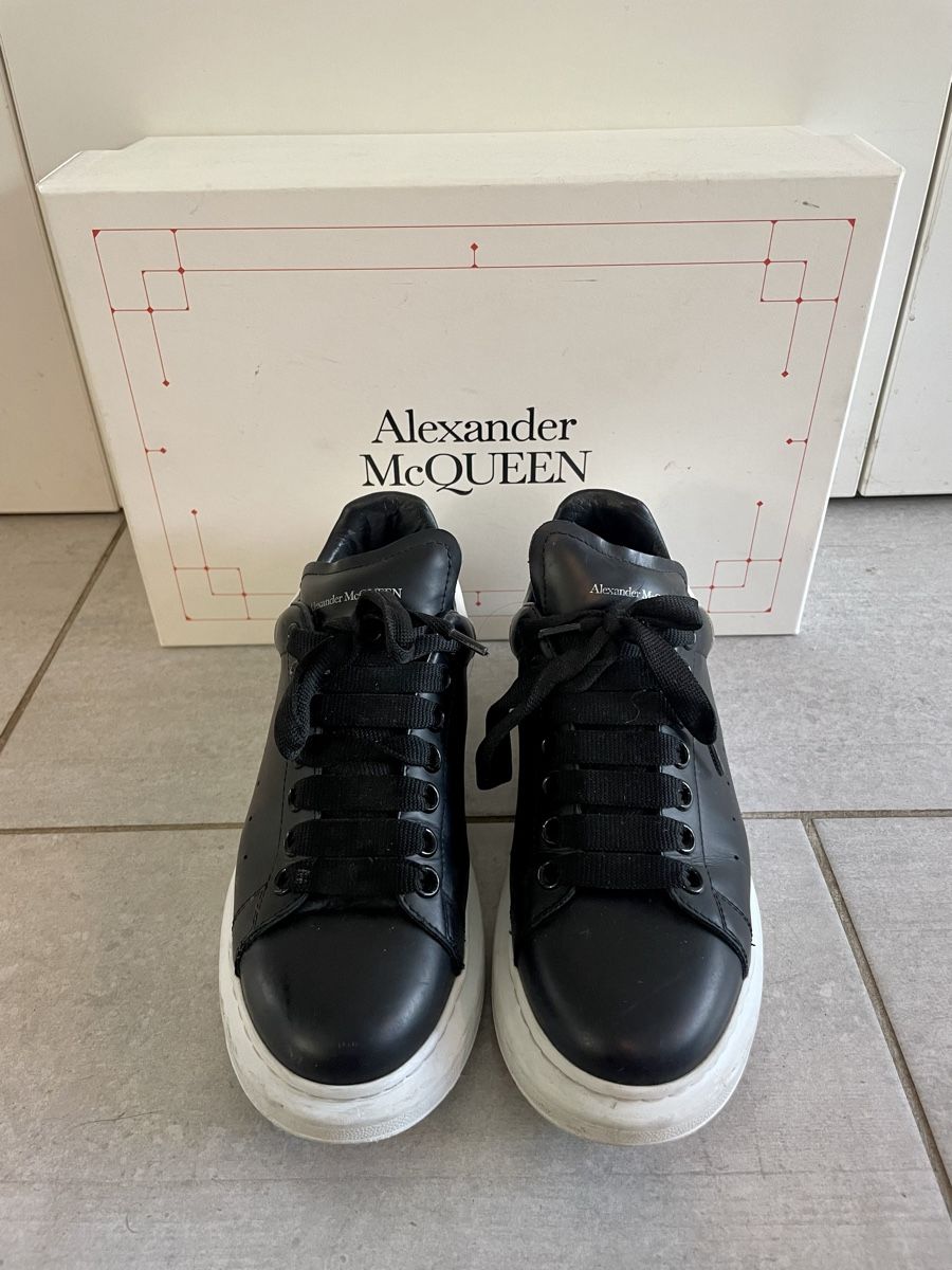 Alexander Mcqueen Scarpe da donna: Alexander McQueen Larry Sneakers 39.5 – Usato da Roche VD venduto da closetcleanse 1