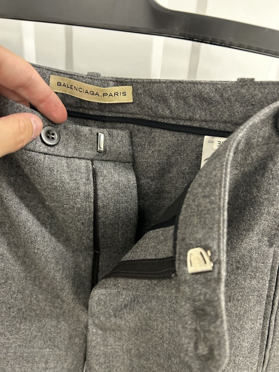 Balenciaga Hosen: Balenciaga Paris Design Hose grau, Viscose – Gebraucht aus Bern von floorball_zoro 4