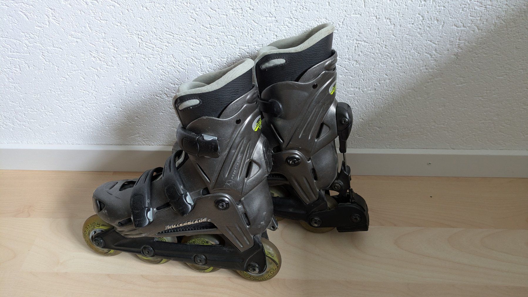Pattini in linea & Pattini a rotelle: Inlineskates von Rollerblade, Grösse 37/38 – Usato da Muri AG venduto da Creation2
