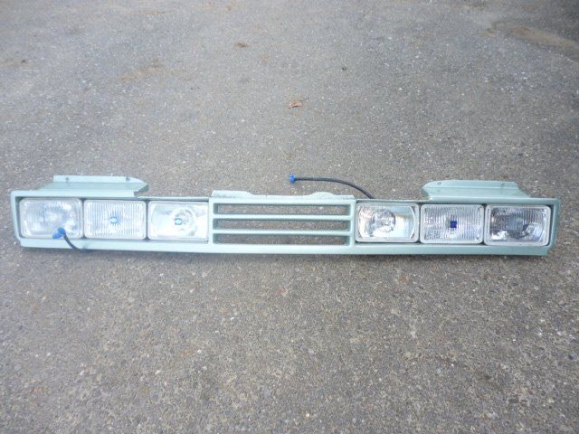 Ford Tutti pezzi di ricambio auto: Pour Ford Capri II - III , une calandre – Usato da Russy venduto da Guenefle 1