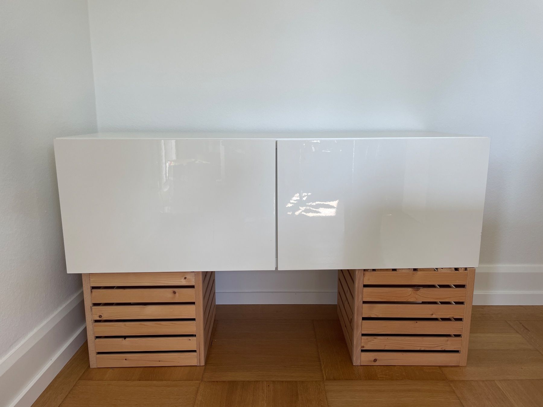 Ikea Mobili TV: IKEA BESTÅ Sideboard weiss-hochglanz – Usato da Luzern venduto da tam_8qc6