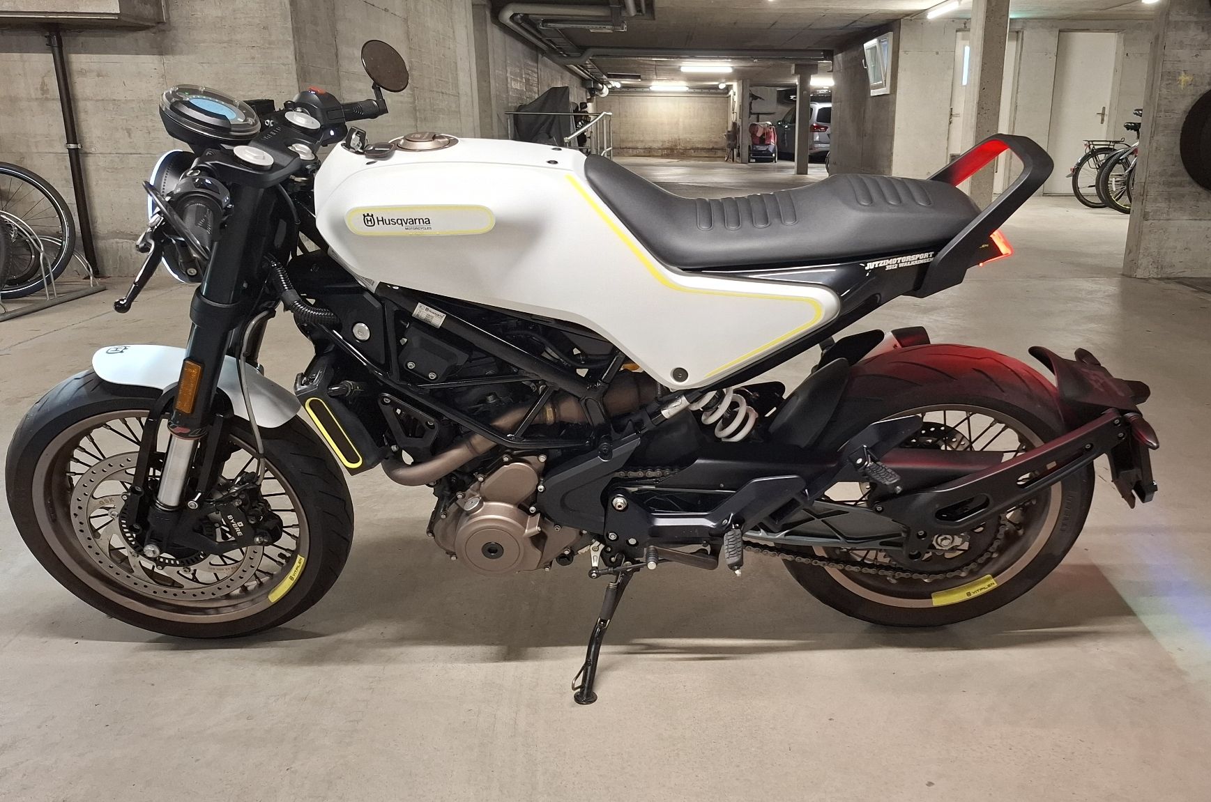 Strada: Husqvarna vitpilen 401 – Usato da Thun venduto da Marc.jobs 1