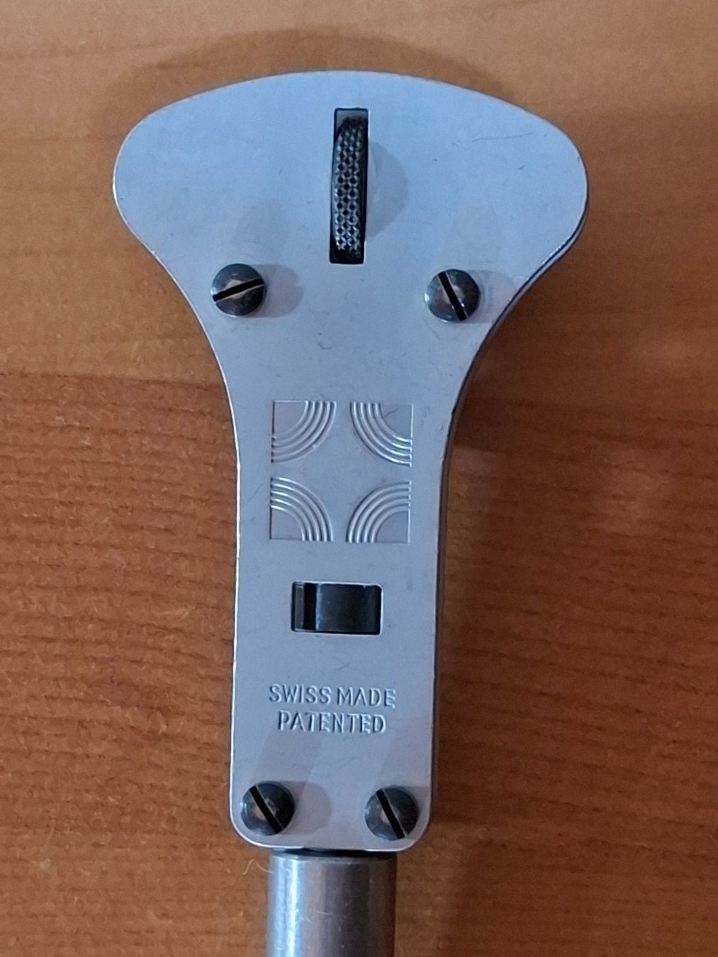 Tutti gli attrezzi: Clé pour ouvrir les montres étanches – Usato da Marsens venduto da jogocade 2