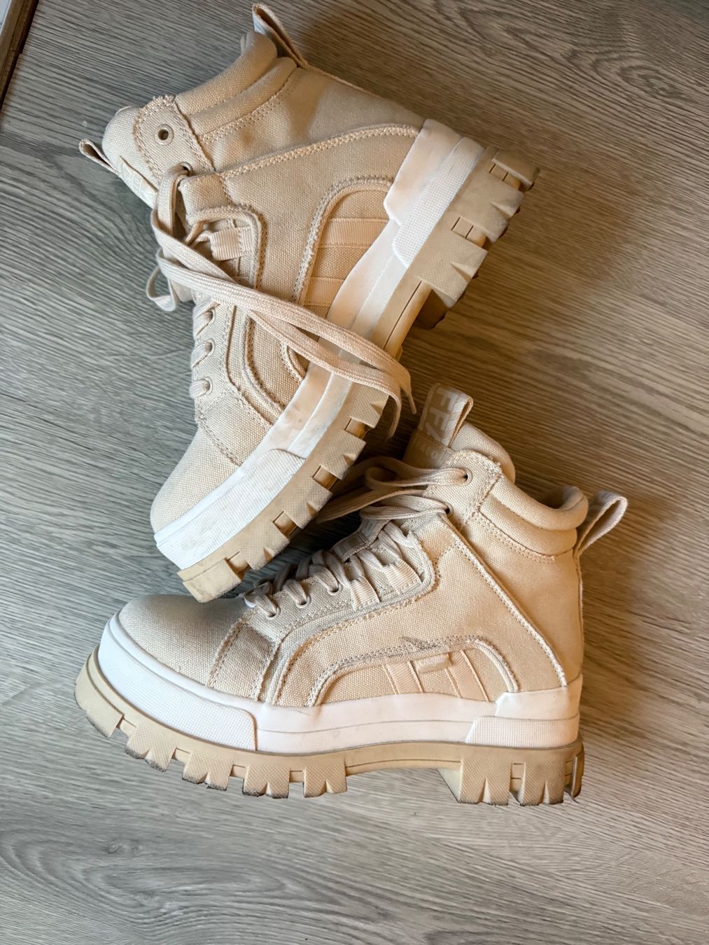 Buffalo Scarpe da donna: Buffalo High Top Sneaker Beige, Grösse 41, Canvas Style – Usato da Visp venduto da domigx 5