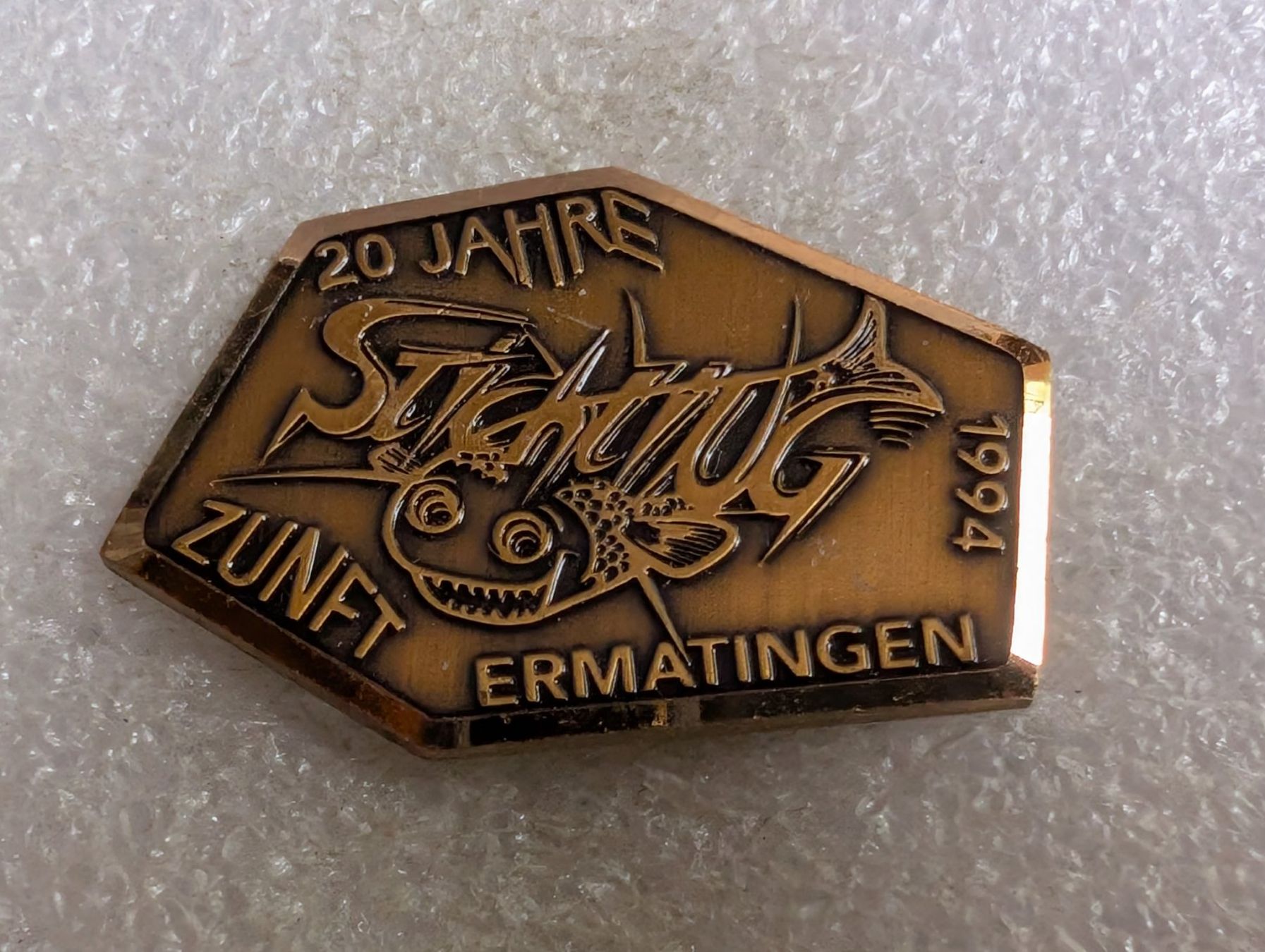 Placchette & Badge: Ansteckpin 160: – Usato da Oppligen venduto da Pin-Fall-Shop