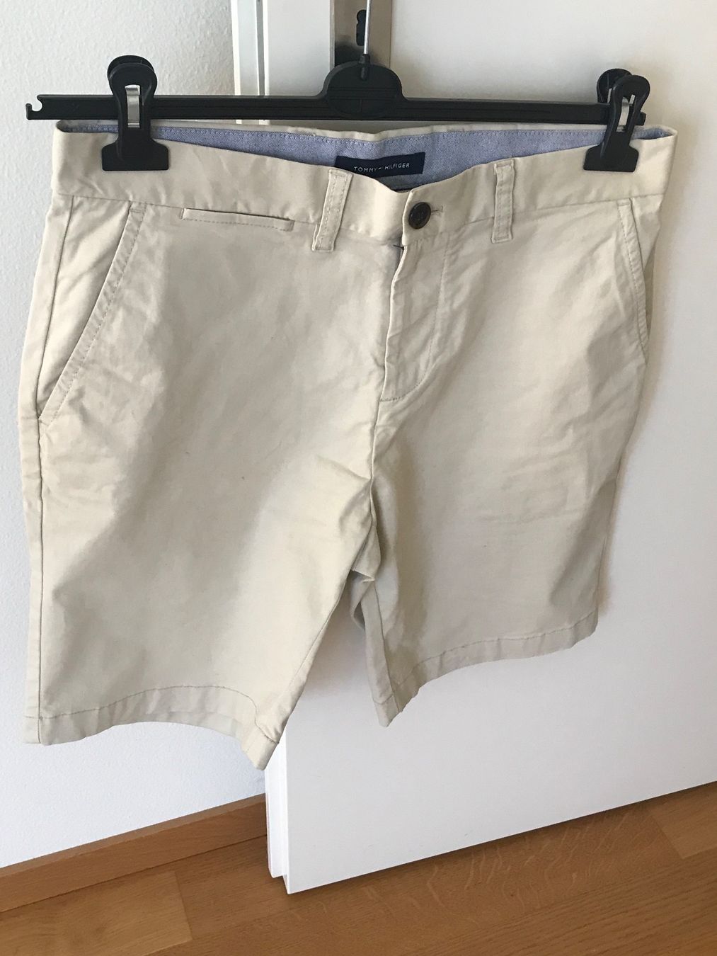 Tommy Hilfiger Pantaloni: Tommy Hilfiger, Bermudashorts, beige – Usato da Luzern venduto da Hans1937 1