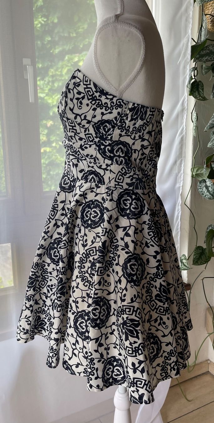 Kleider: TFNC London Abendkleid – Neu und originalverpackt aus Läufelfingen von B_C_Sch. 1