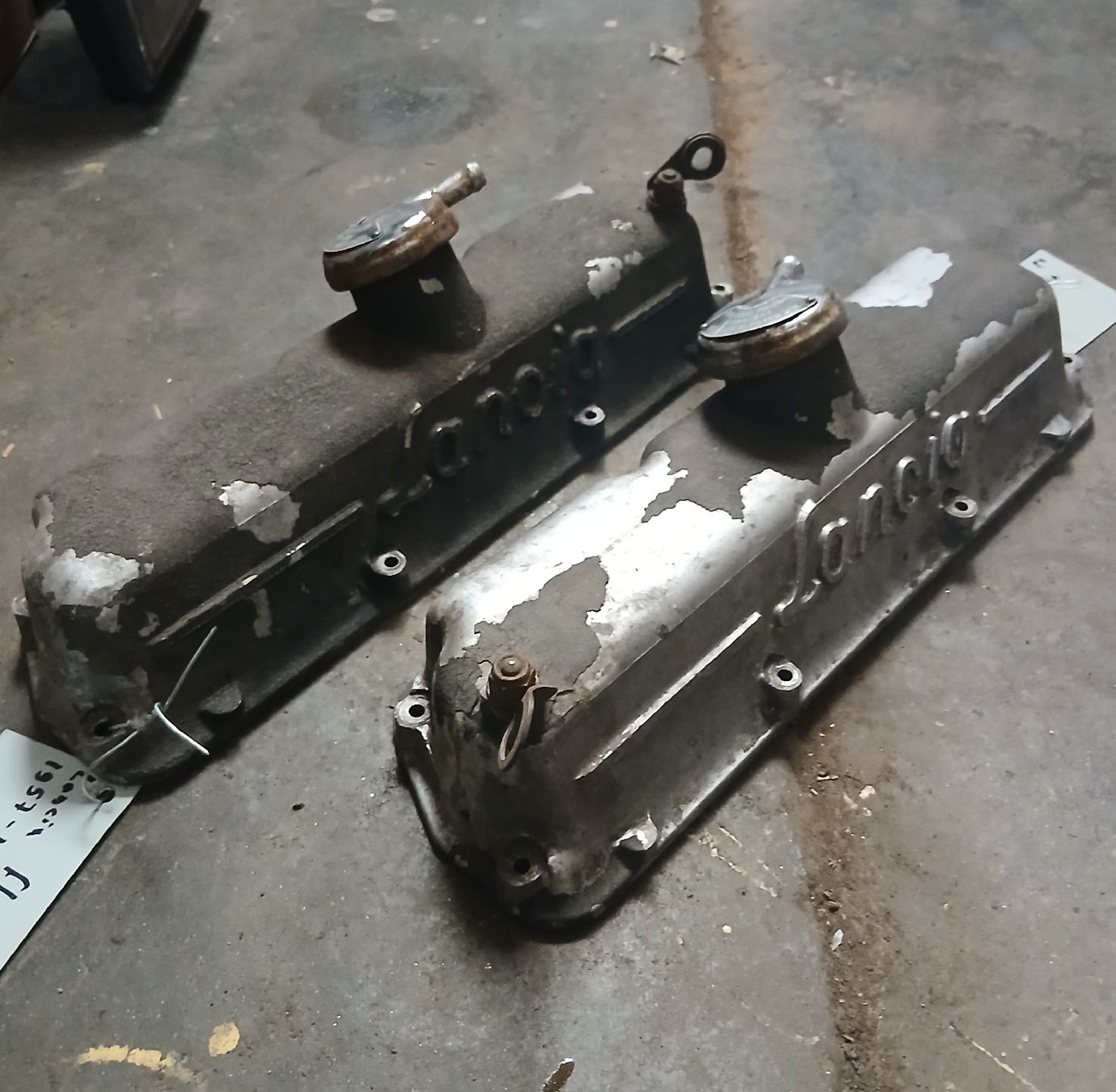 Lancia Alle Autoersatzteile: Cache soupapes Lancia Flaminia 2.5 V6 – Gebraucht aus la heutte von Auto-stock
