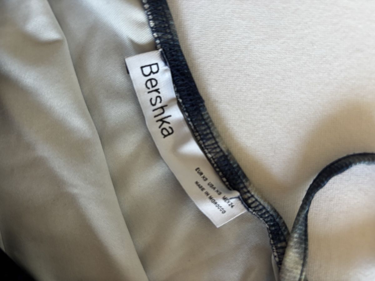 Bershka Robes et jupes: robe Bershka – Neuf (Voir description) à Vouvry par sha_rk5q 1