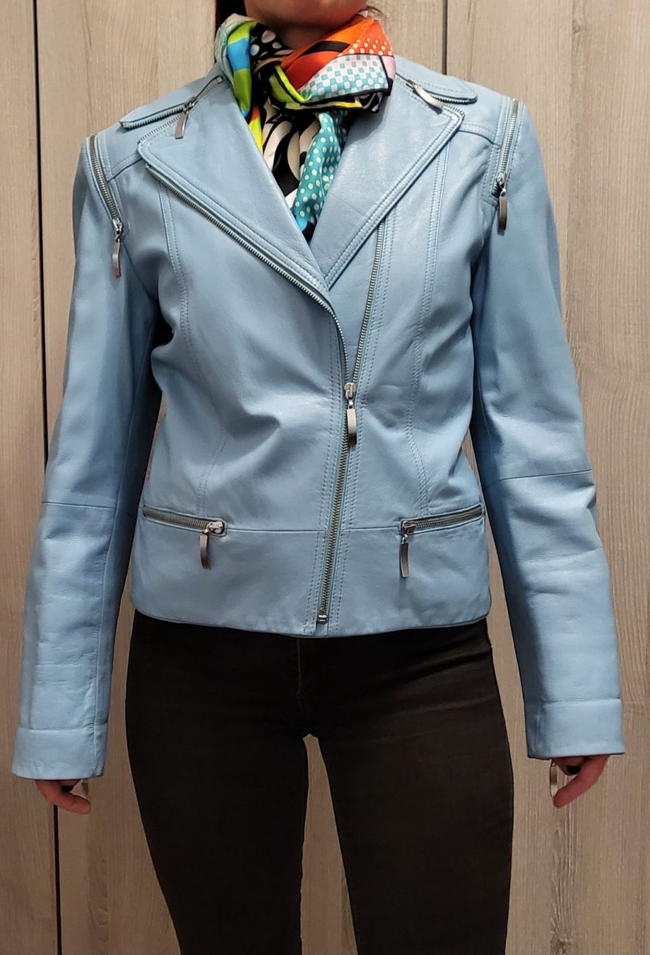Madeleine Giacche: Veste en cuir Madeleine. – Usato da Neuchâtel venduto da wikit