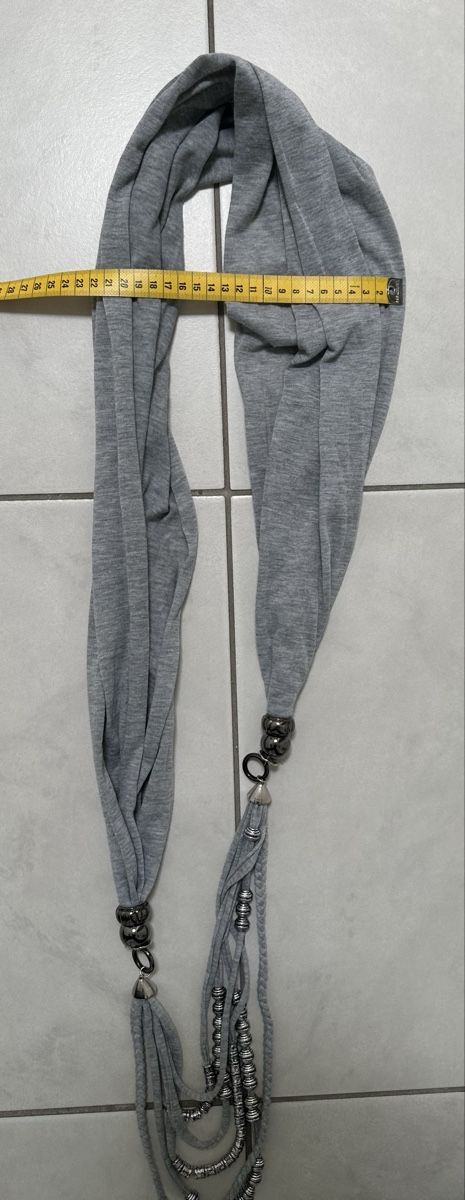 Foulard & Sciarpe: Schal/Kette grau mit Schmuckelementen – Nuovo (secondo la descrizione) da Münsingen venduto da Innchen 3
