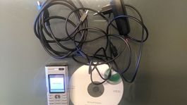Téléphone portable Sony Ericsson K600 avec chargeur et CD