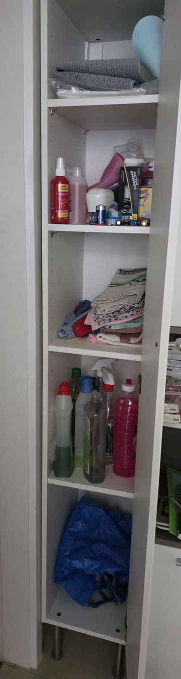 Ikea Armadi: Badzimmerschrank / Putzschrank – Usato da Alchenflüh venduto da Lsnake 1