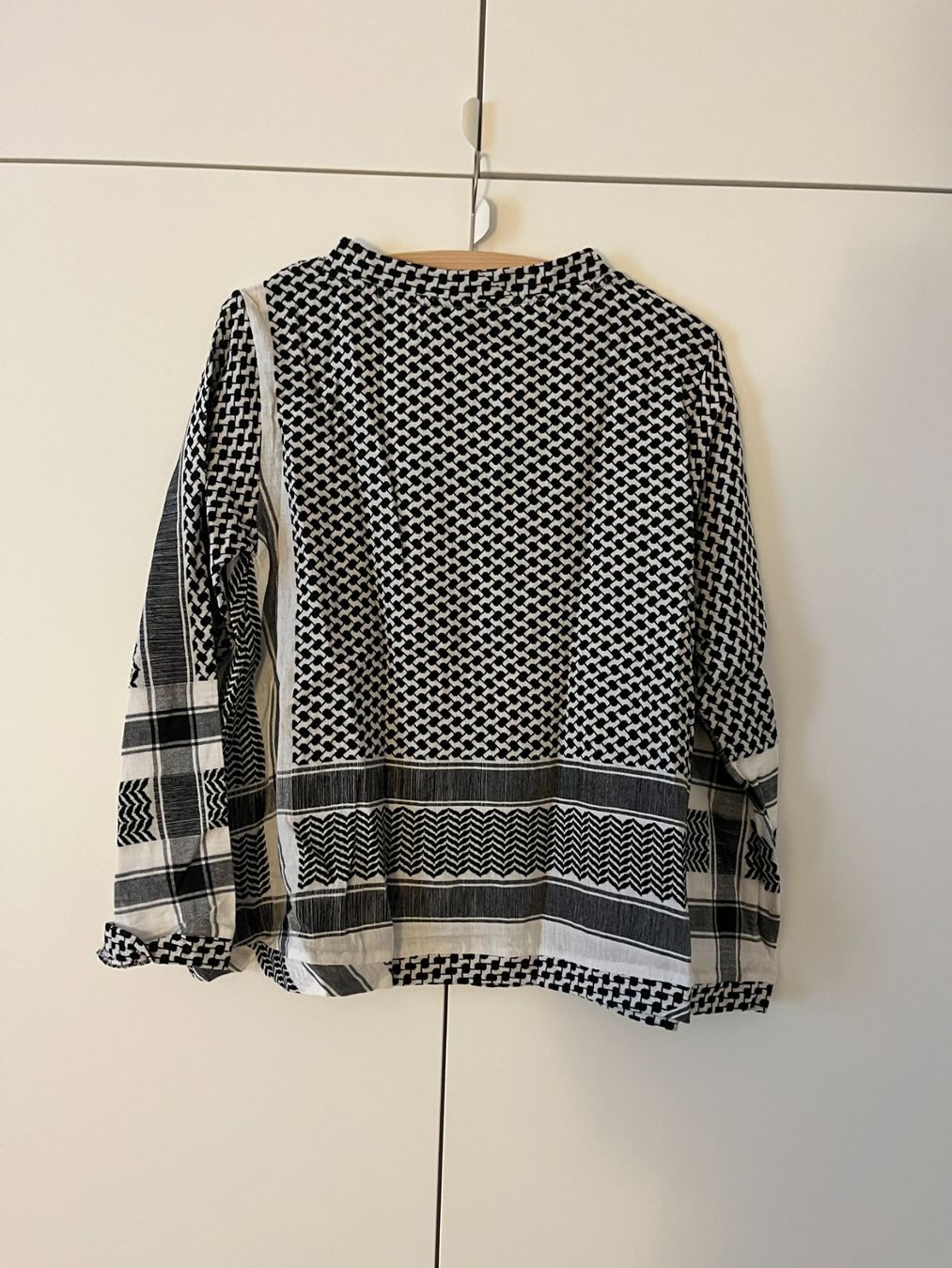 Top: Cecilie Copenhagen Longsleeve – Usato da Zürich venduto da cbraunsc 1