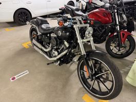 Harley-Davidson Breakout schwarz 2015 guter Zustand