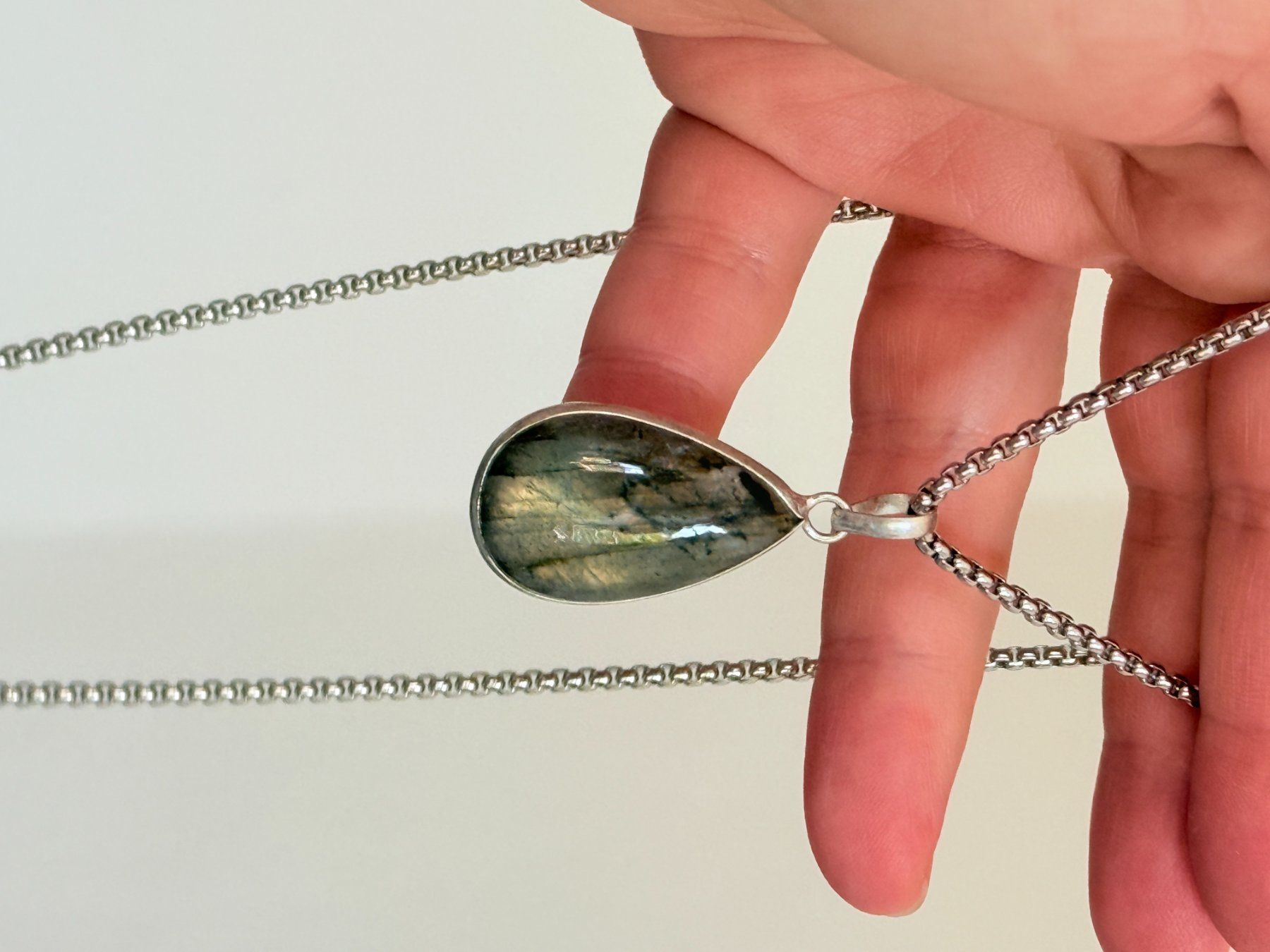 Colliers: Collier avec Labradorite – Neuf avec emballage d'origine à Genève par AWWA 2