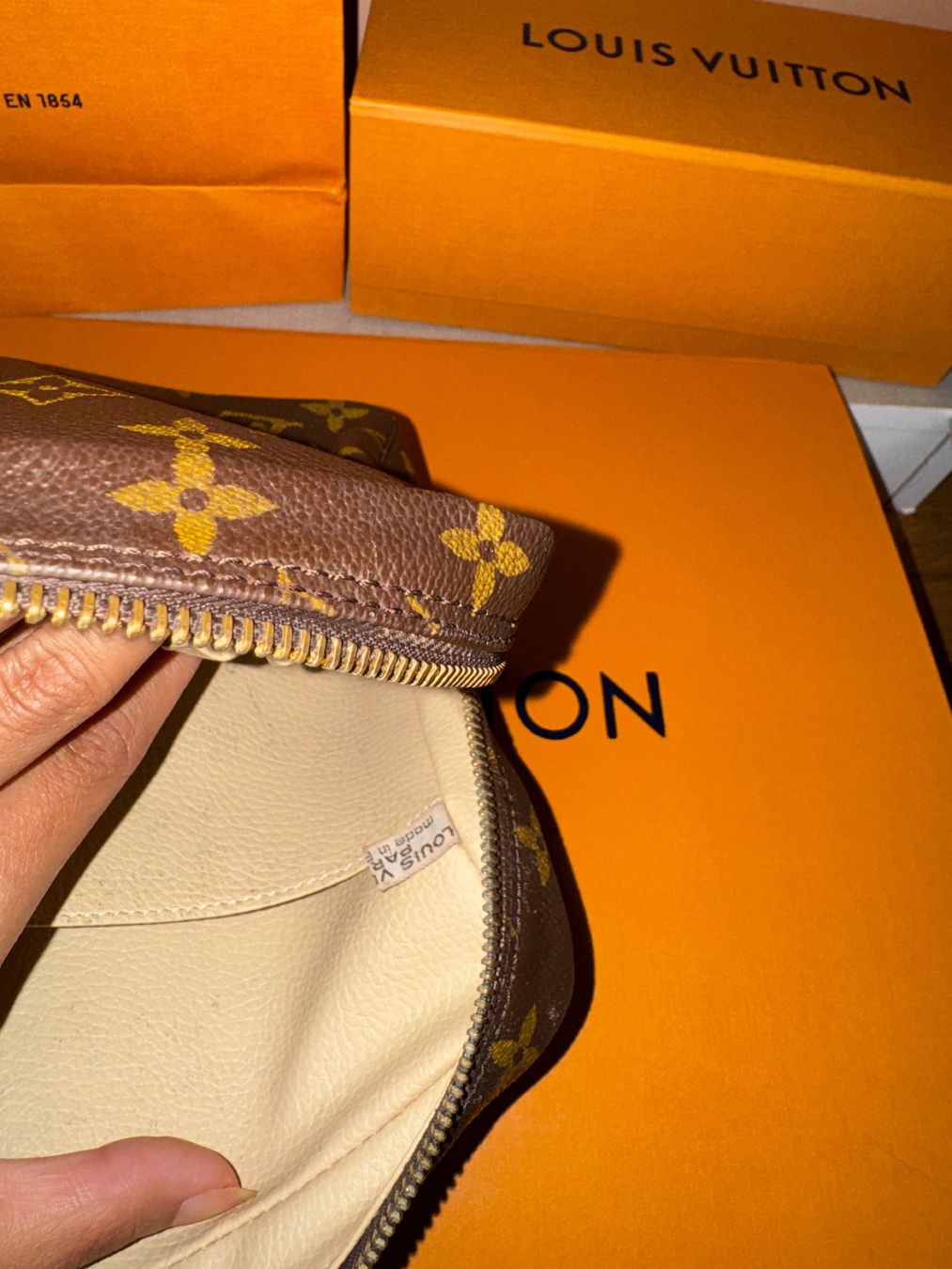 Louis Vuitton Sacs femmes: Louis Vuitton Necessaire PM – D'occasion à Widnau par Pukpan_99 5