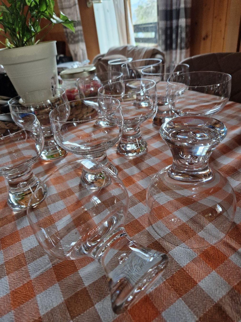 Verres: lot de 10 coupes en verre robuste – Neuf (Voir description) à Les Agettes par Mazikeen 1