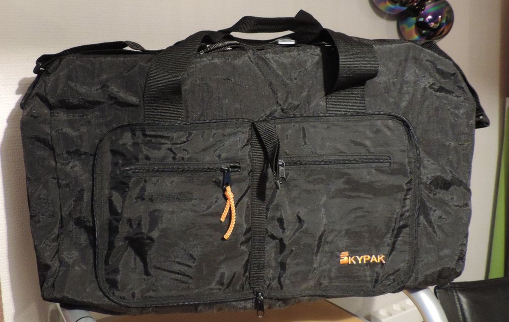 Borse: Praktische, faltbare Nylon-Reisetasche – Usato da Burgdorf venduto da ursla50