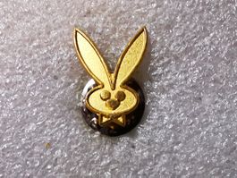 Ansteckpin 51: Hase