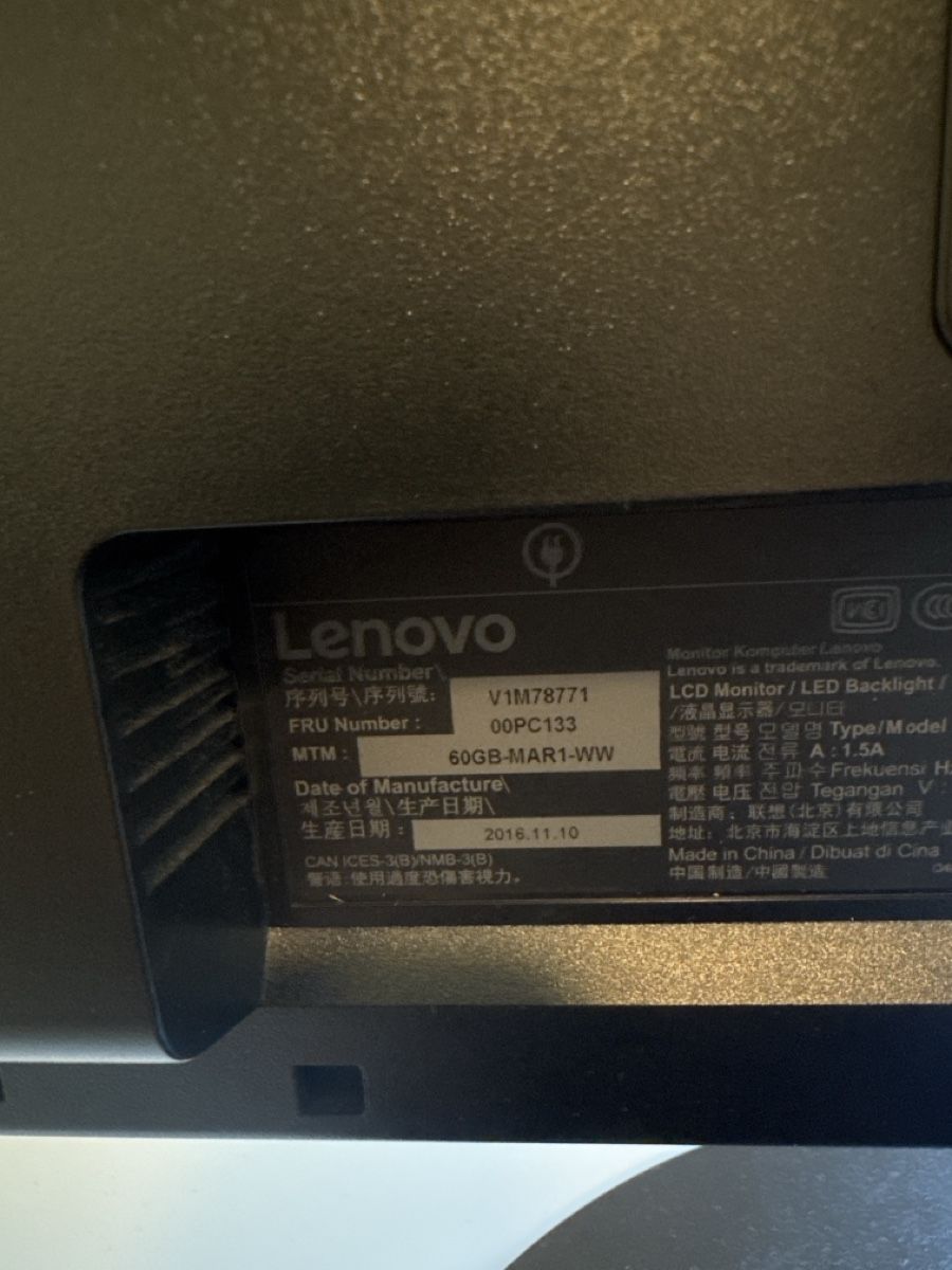 Ecrans: Monitor Lenovo – D'occasion à Zürich par tim_8t9c 2