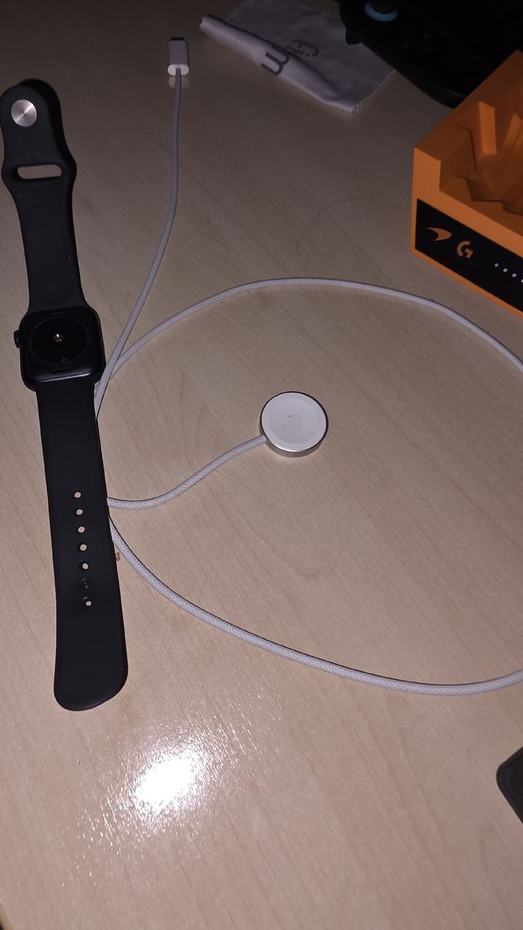 Apple Smartwatch: Apple Watch SE mit kabel – D'occasion à Winterthur par ich_8frx 3