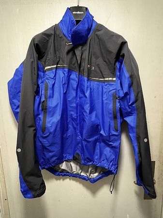 Montane Windjacke / Regenjacke, Grösse L