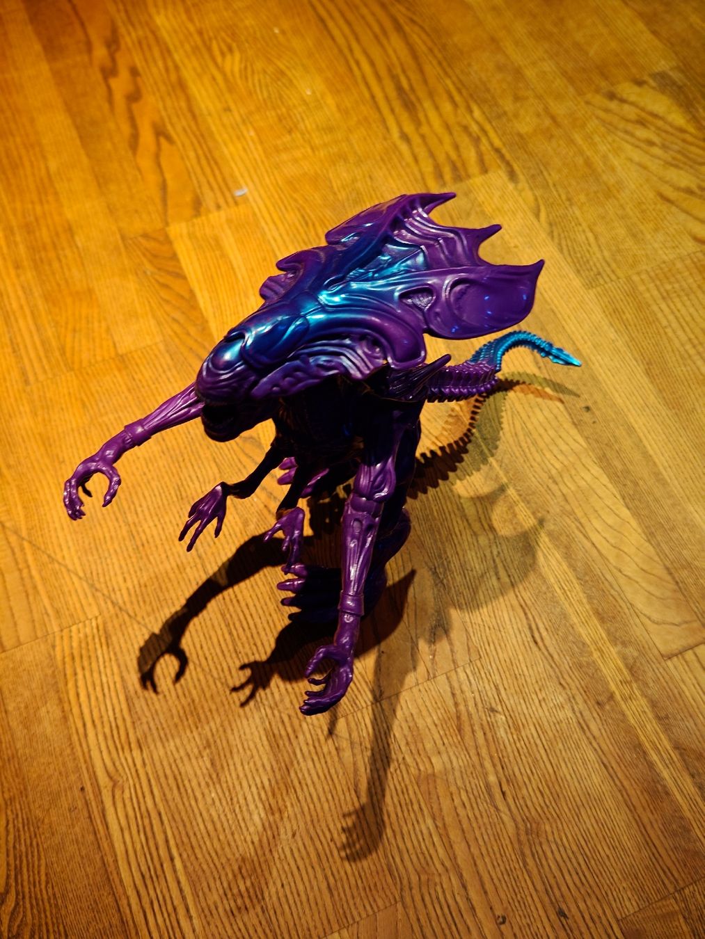 Spielzeuge: Alien Queen Figure Purple Blue 2004 Toy – Gebraucht aus Flüelen von Dermudas 2