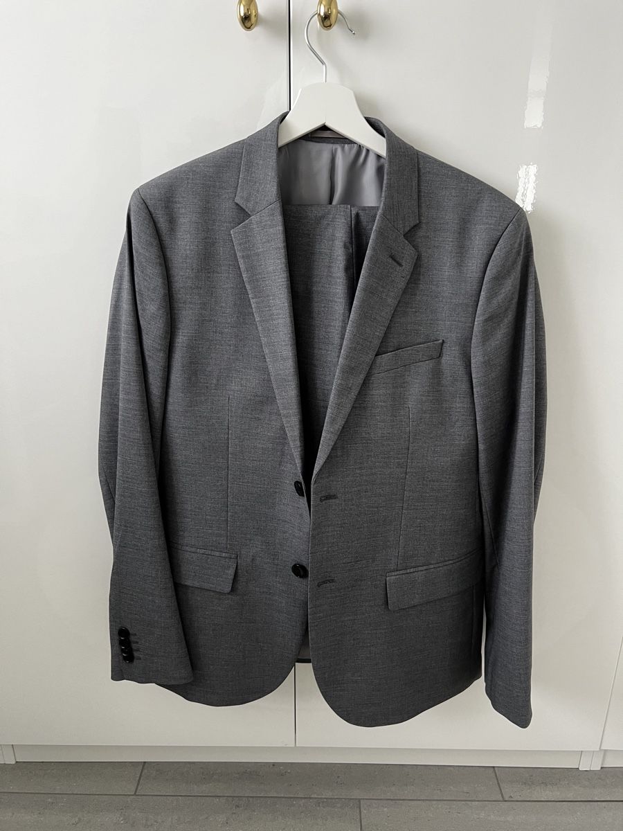 H&M Costumes: Anzug Grau | Gr.50 / 52 – D'occasion à Niederrohrdorf par fero90