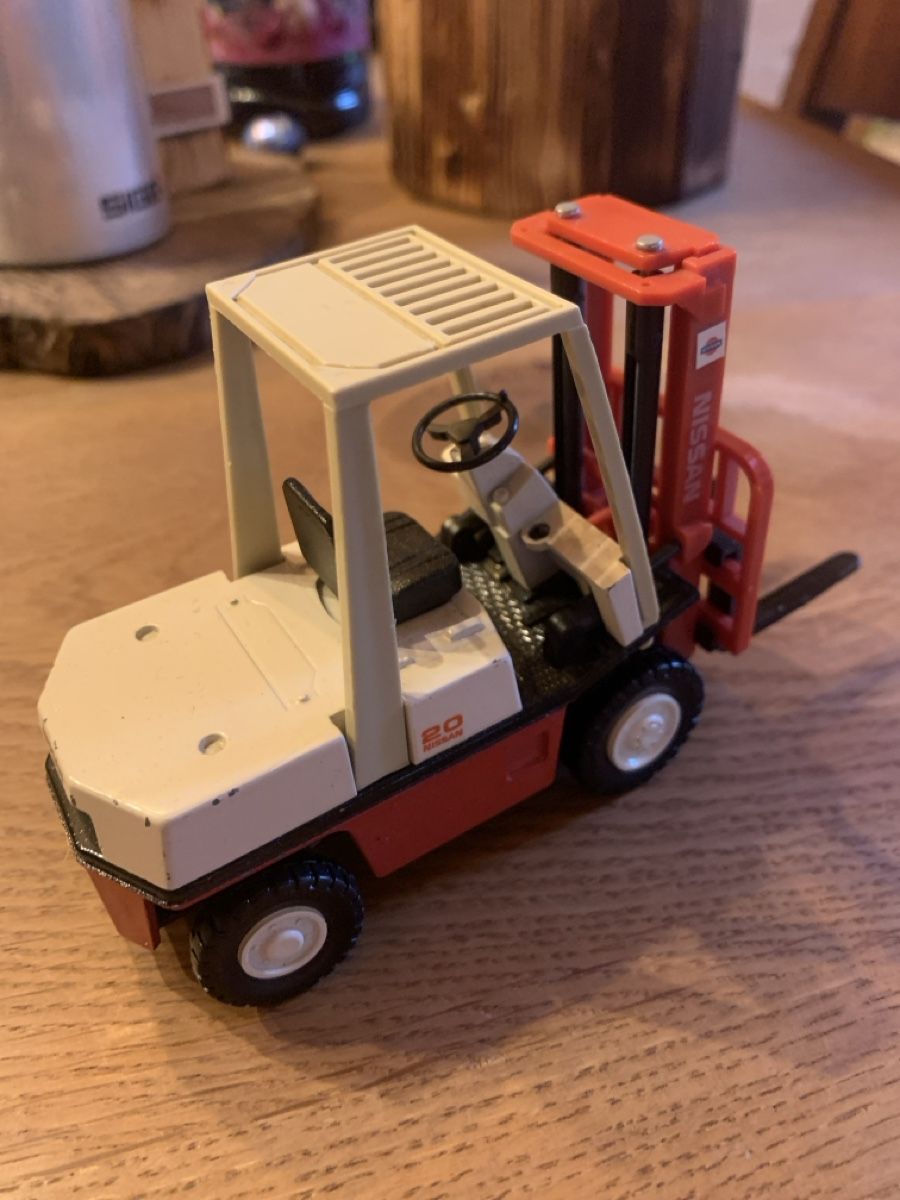 Nissan Modellini d'auto: Nissan Modellstapler Diapet – Usato da Dotnacht venduto da 007ym 1