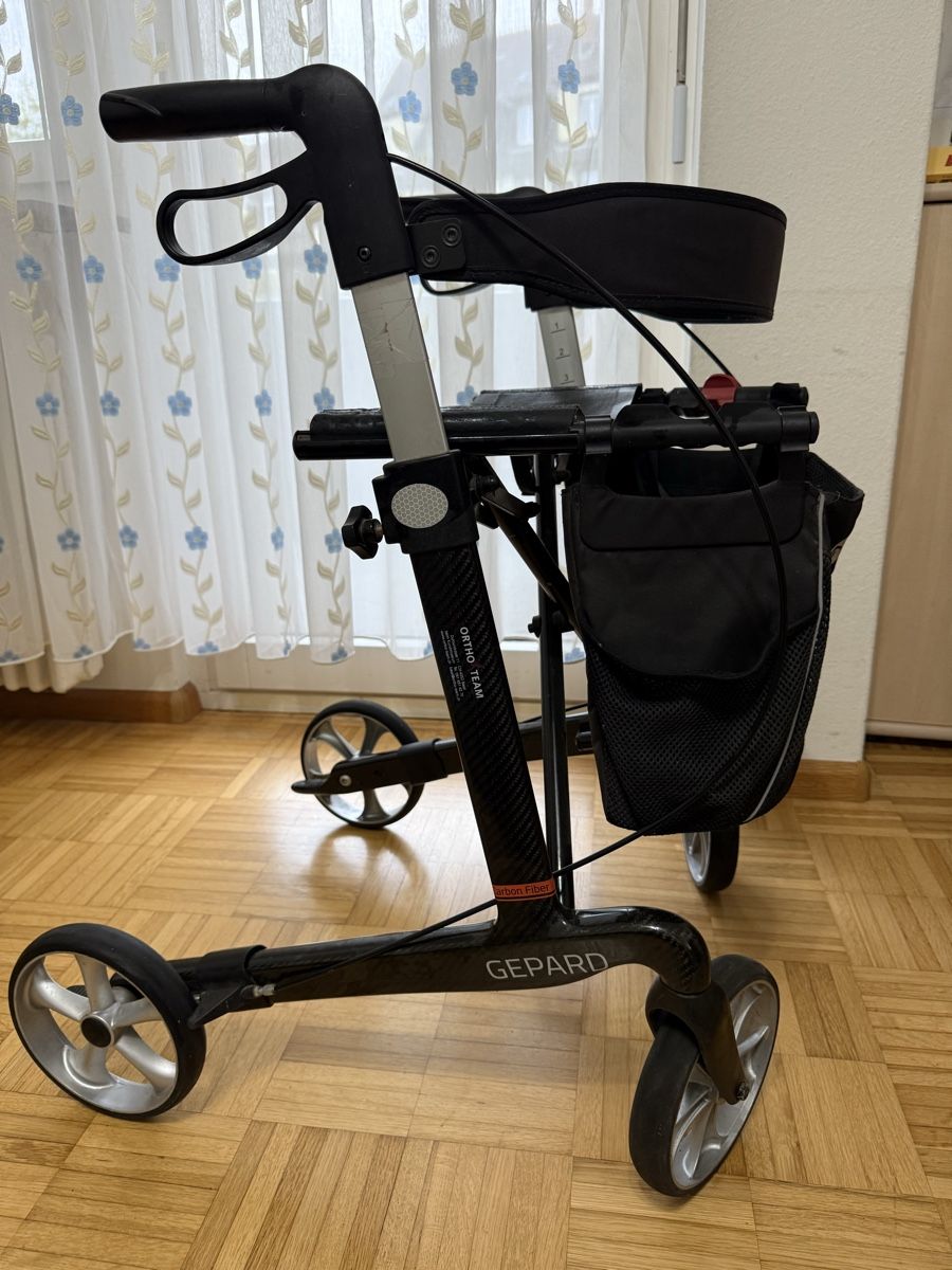 Aides à la marche: ROLLATOR MOBILEX GEPARD CARBON – D'occasion à Basel par John003 4