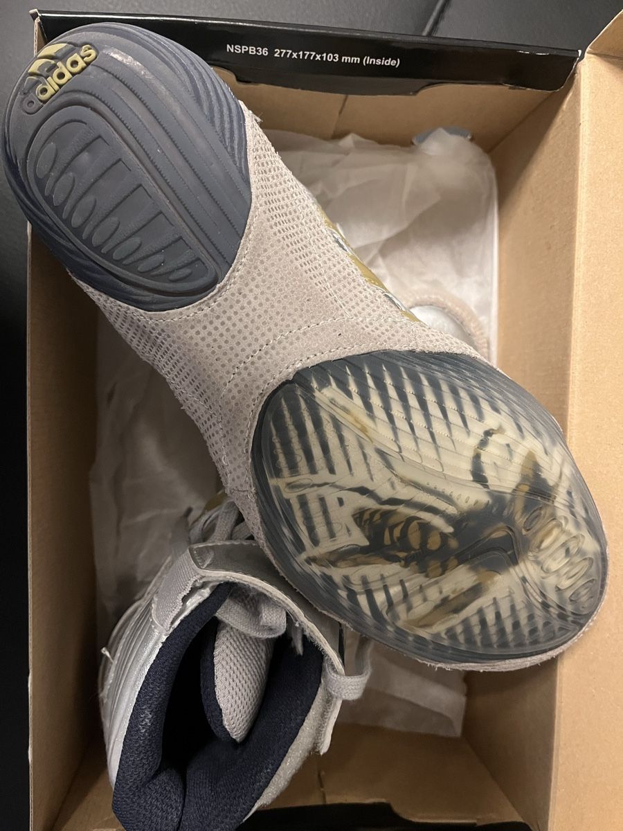 Adidas Scarpe da uomo: Chaussures de lutte Adidas, T 36 – Usato da Sonceboz-Sombeval venduto da mak_z2tk 3