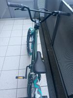 BMX mit Pegs, Ersatzreifen und Ersatzpneu