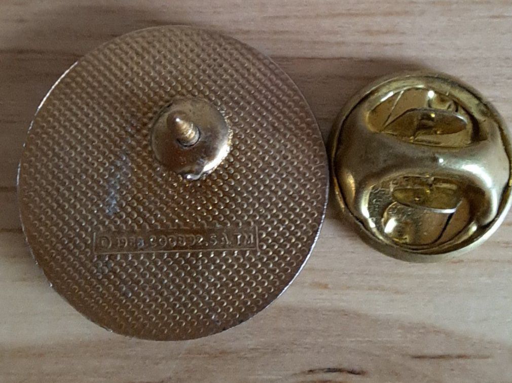 IBM Plaketten & Abzeichen: Pin IBM – Gebraucht aus Kriens von Wolly85 1