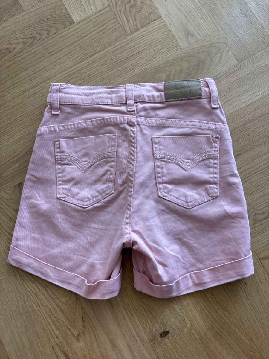 Esprit Pantaloni: Shorts von Esprit, Grösse 140/146 – Usato da Wohlen AG venduto da Michi761 1