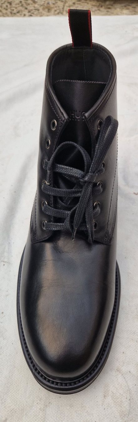 Hugo Boss Scarpe da uomo: HUGO BOSS STIEFEL NEU GR.45 SCHWARZ – Nuovo e nell'imballaggio originale da Bottighofen venduto da menschenfamilie 1