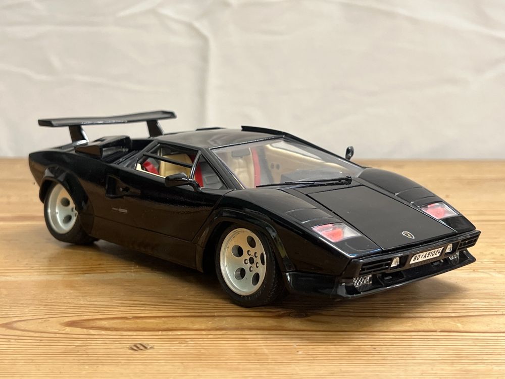 Jouet de collection Burago 0537 Lamborghini Countach 1988 vintage des années 1990. Fabriqué en Italie - France