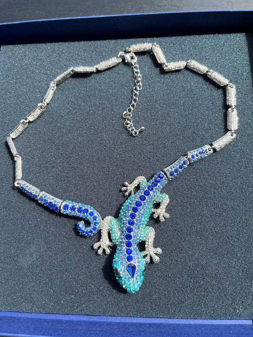 Catenine: Wunderschöne Swarovski-Kristallkette – Nuovo (secondo la descrizione) da Vallamand venduto da noellebaudin75