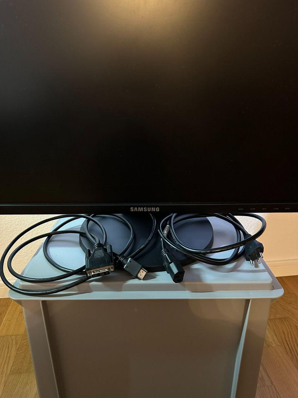 Samsung Monitore: Monitor - Samsung SyncMaster 2443 – Gebraucht aus Luzern von ahabeler 1